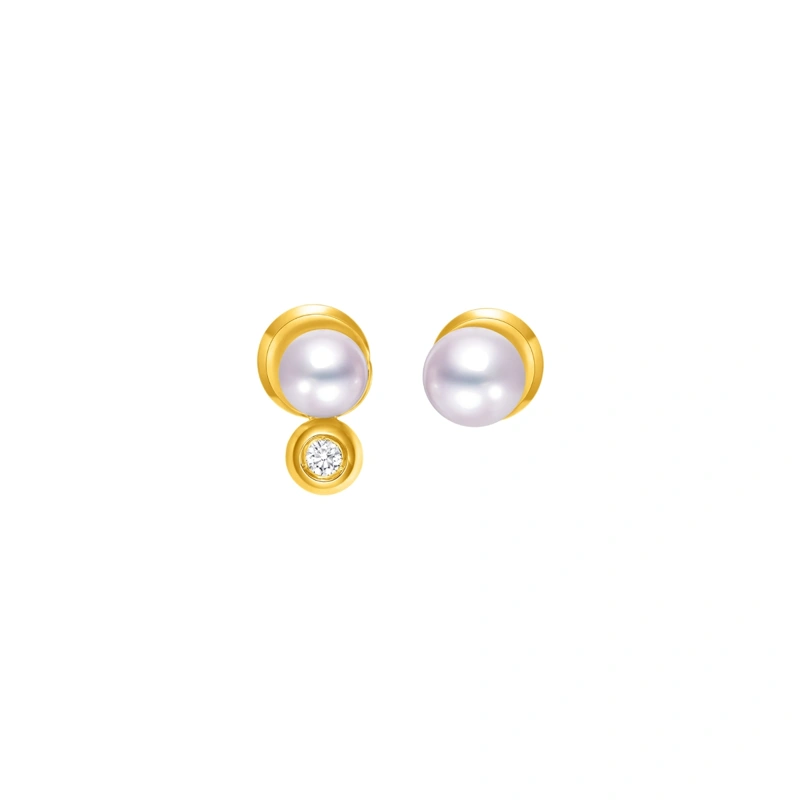 18K/750 Yellow Gold cultured pearl earrings