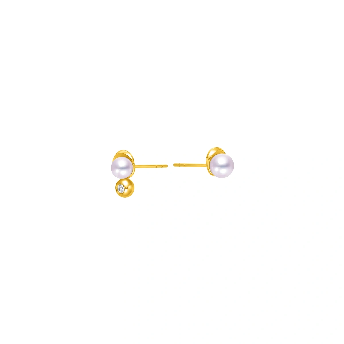 18K/750 Yellow Gold cultured pearl earrings