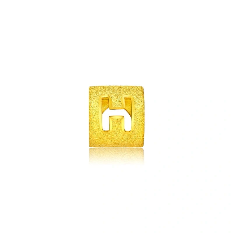 999.9 Gold Pendant (Large English Letter H)