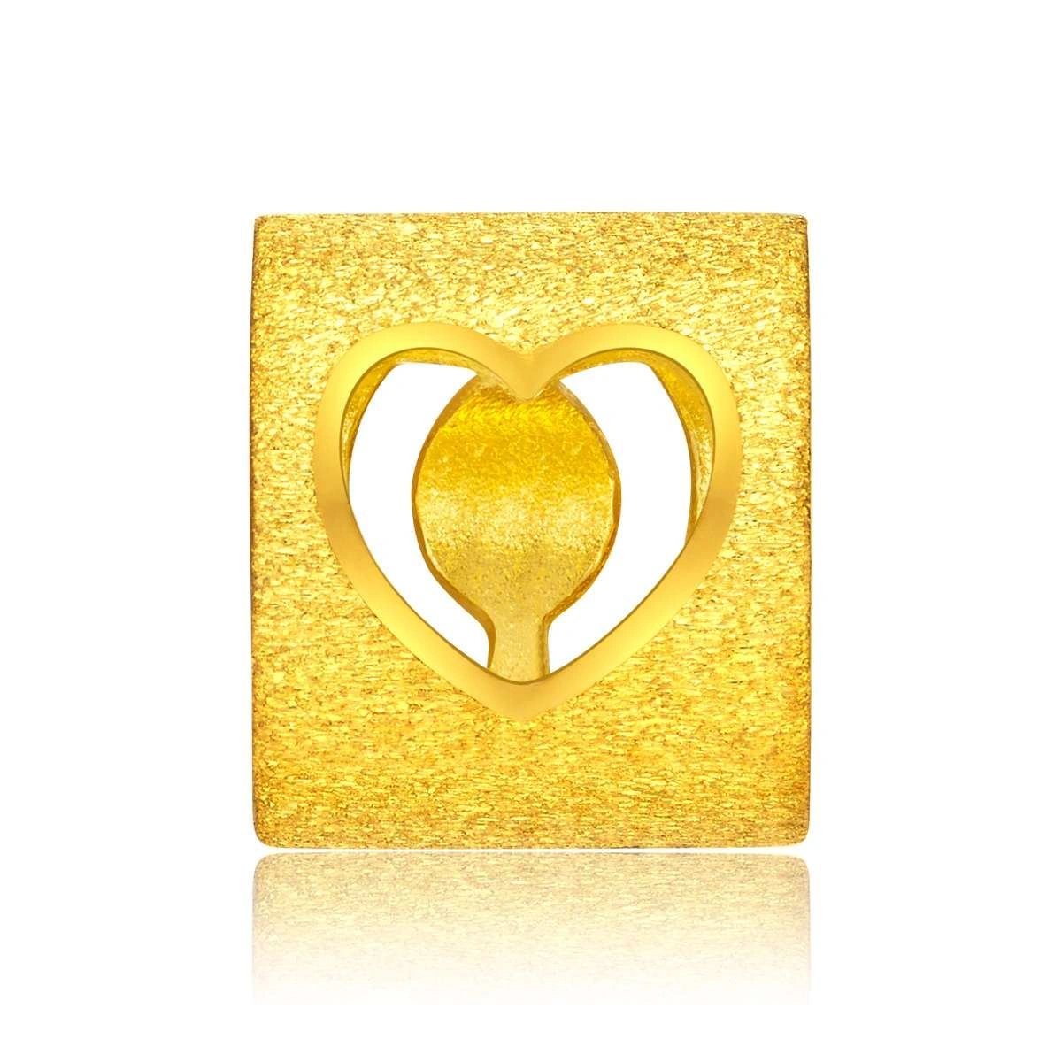 999.9 Gold Pendant (Large English Letter O)
