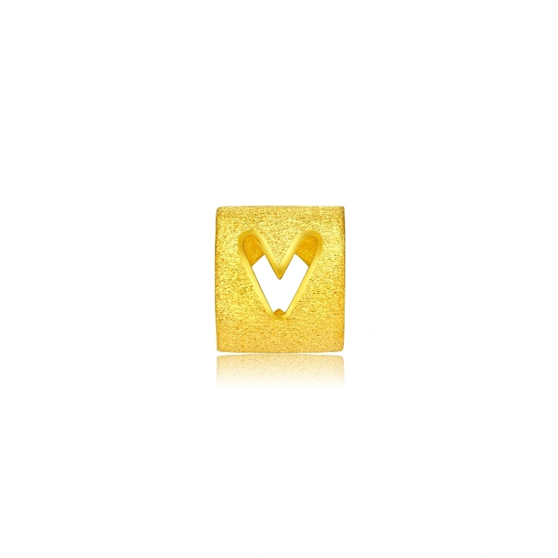 999.9黃金吊墜 (大版字母V)