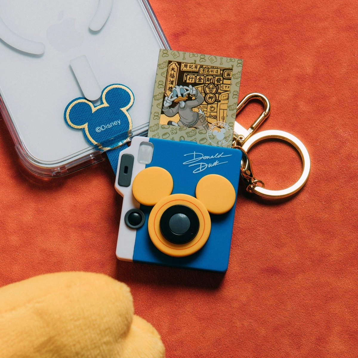 「Mickey and Friends」999.9黃金工藝精品金卡盲盒 (隨機1款)