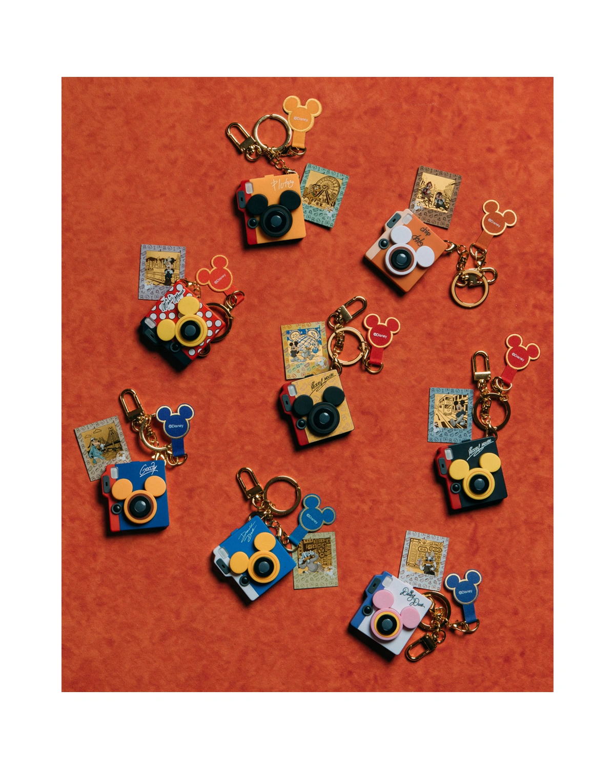 「Mickey and Friends」999.9黃金工藝精品金卡盲盒 (8款不重複)