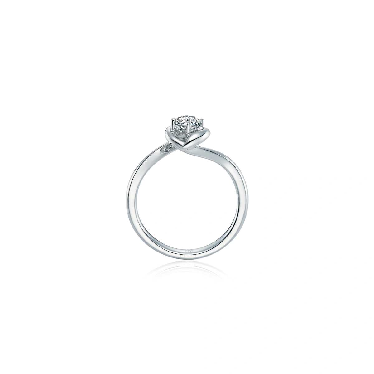 18K/750 White Gold diamond ring