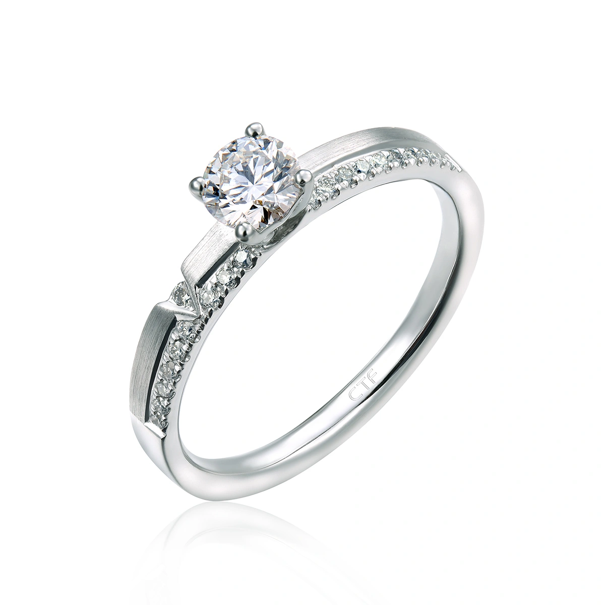 18K/750 White Gold diamond ring
