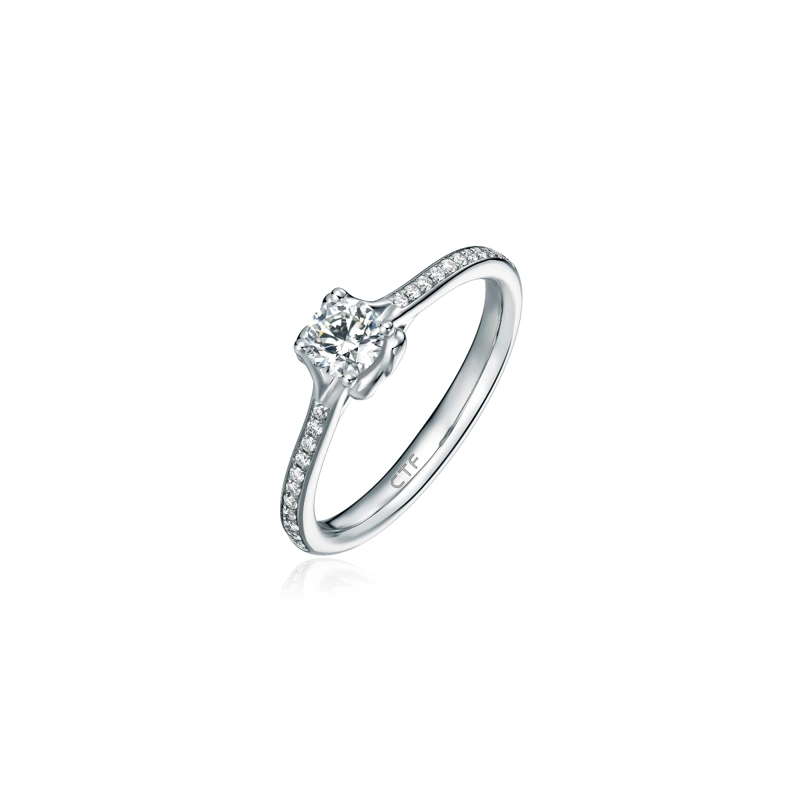18K/750 White Gold diamond ring