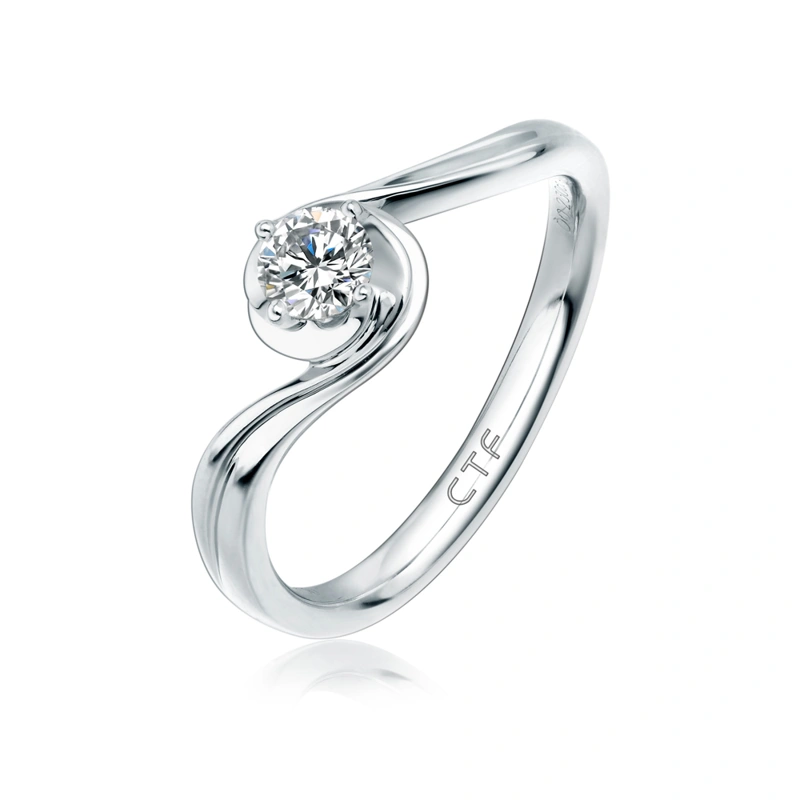 18K/750白色黃金鑲天然鑽石戒指