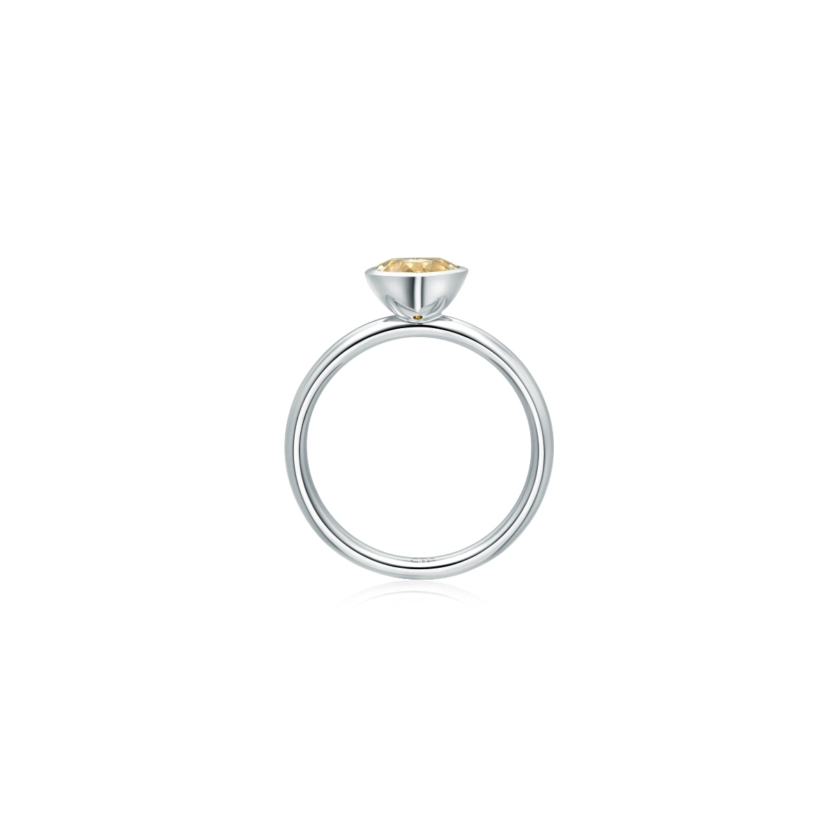 18K/750 White Gold diamond ring