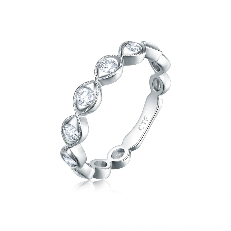 18K/750 White Gold diamond ring