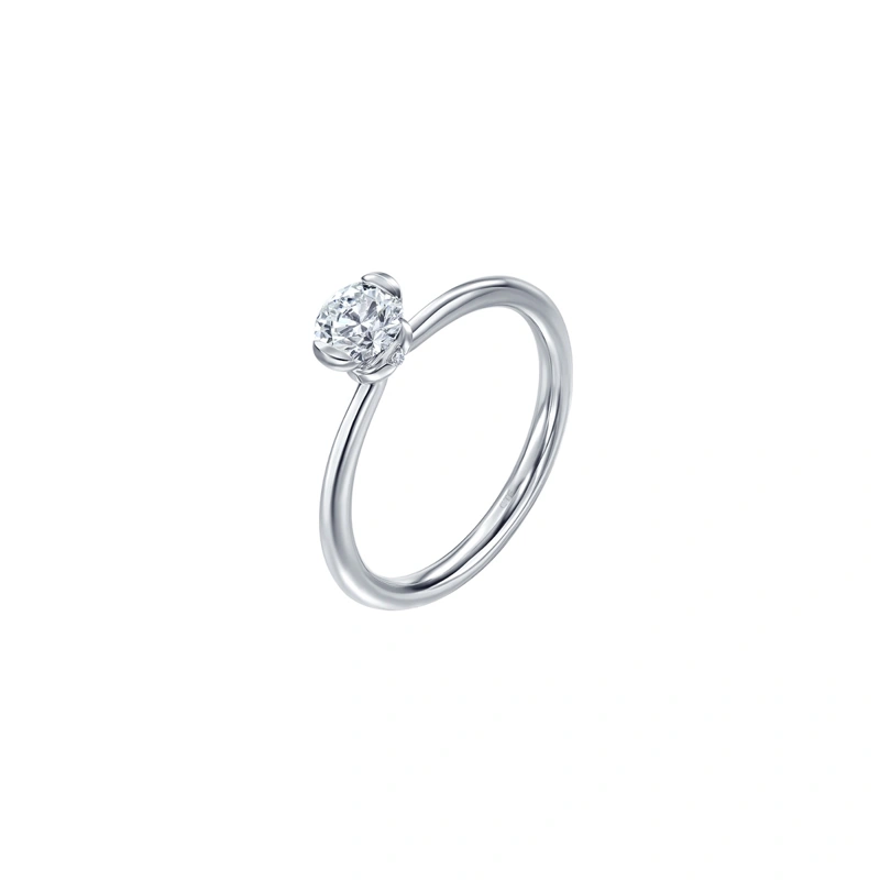 18K/750 White Gold diamond ring