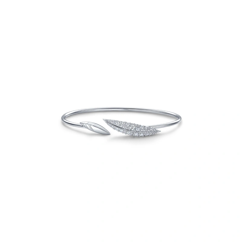 18K/750 White Gold diamond bangle