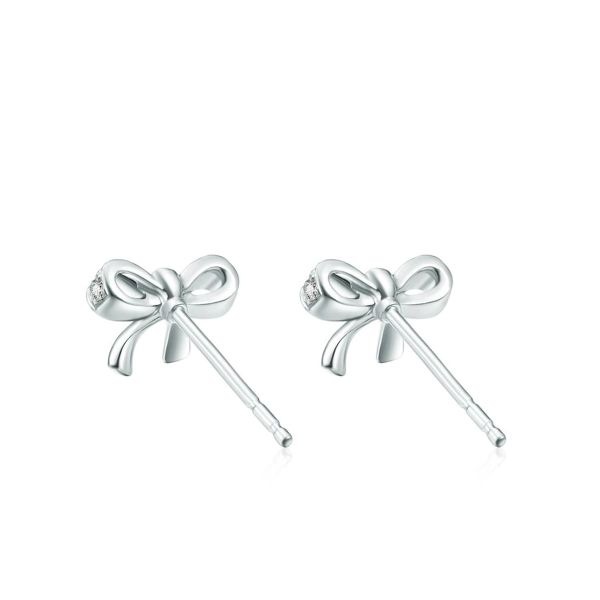 18K/750 White Gold diamond earrings