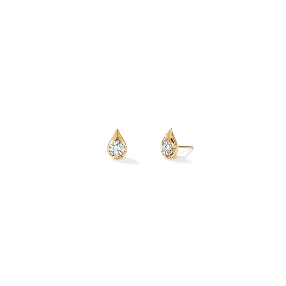 18K/750 Yellow Gold diamond earrings