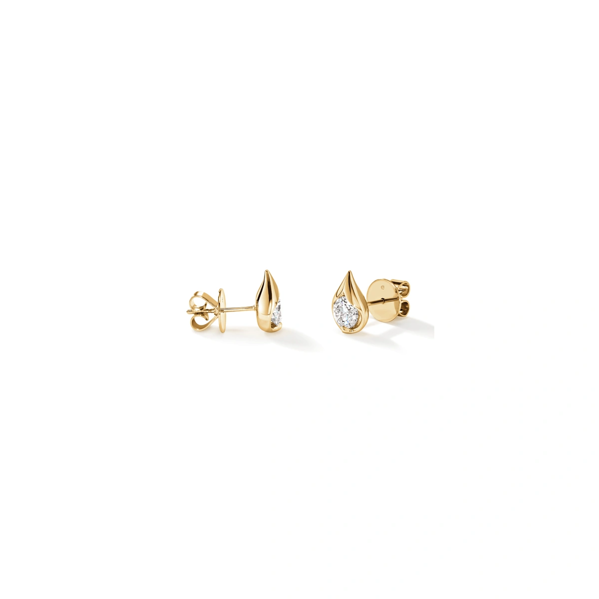 18K/750 Yellow Gold diamond earrings