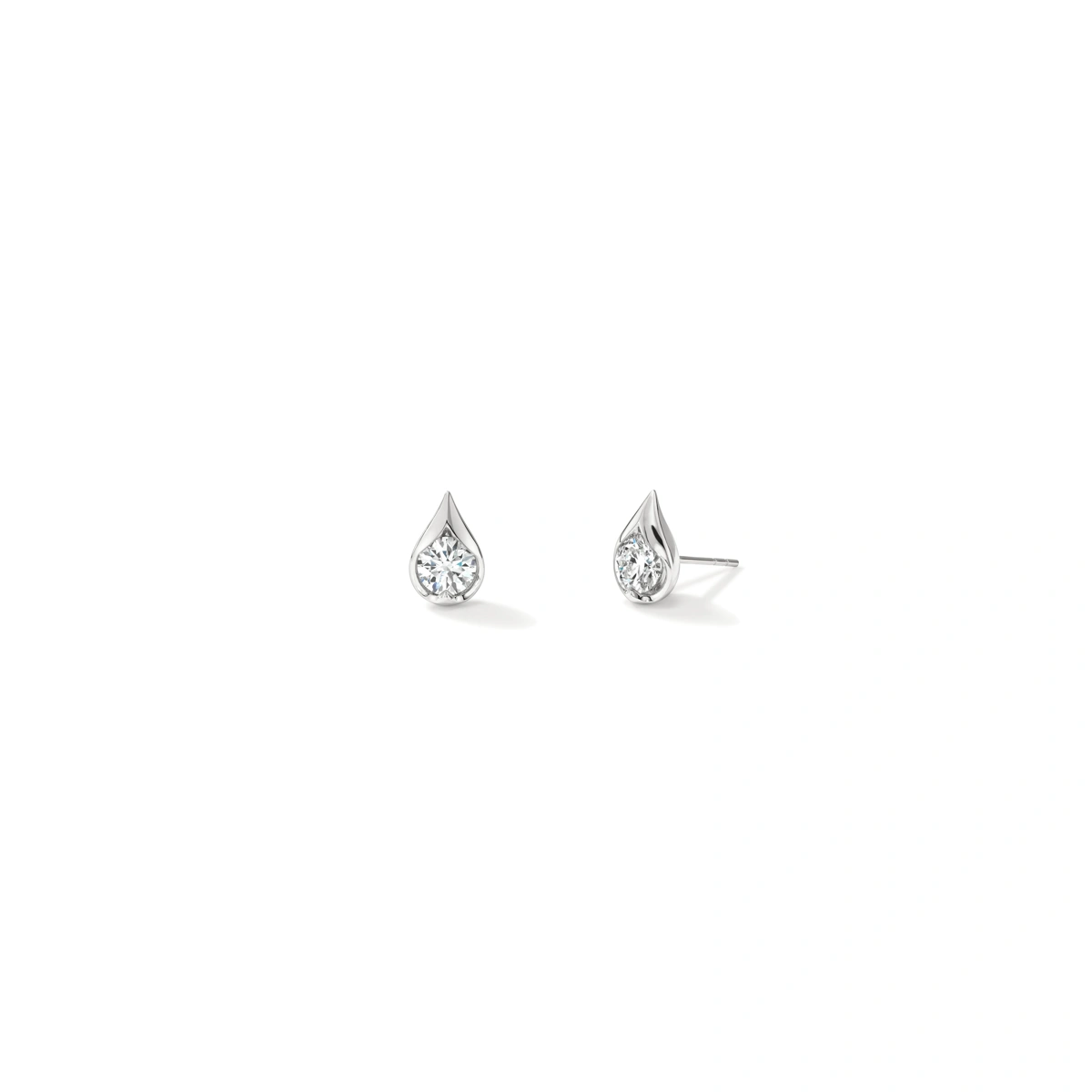 18K/750 White Gold diamond earrings