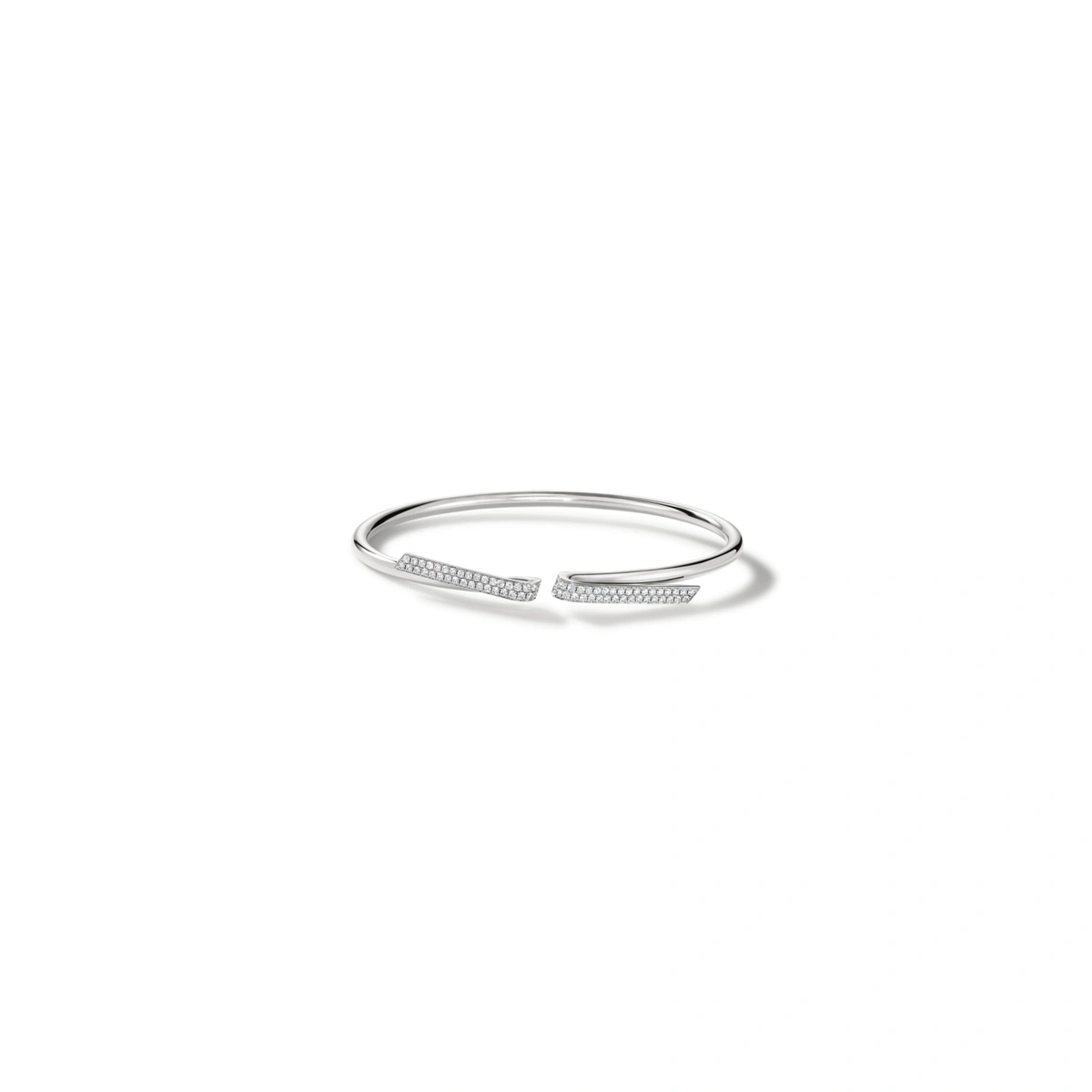 18K/750 White Gold diamond bangle